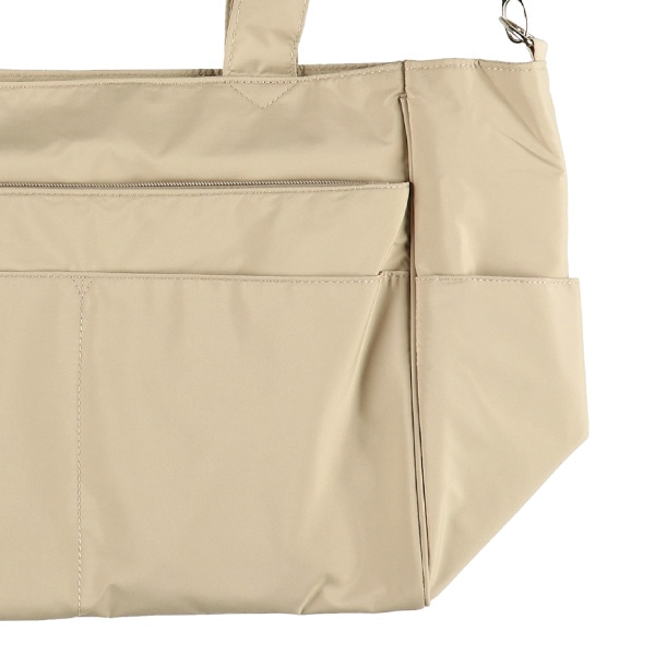 撥水12ポケット2WAYボストンバッグ（チャーム付き）