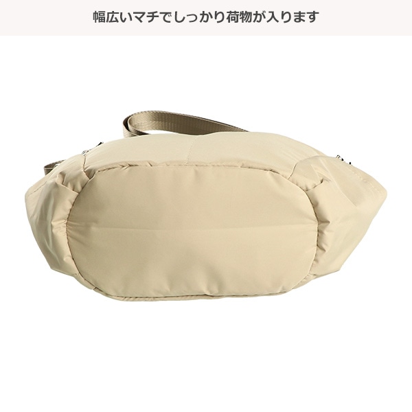 撥水10ポケットショルダーバッグ（チャーム付き）