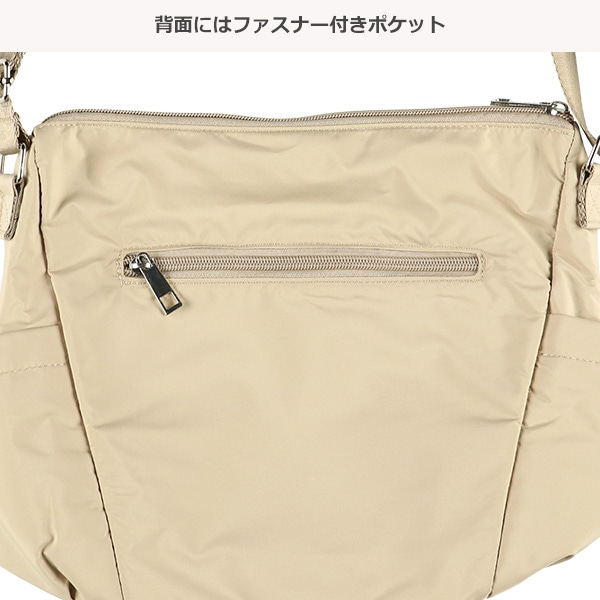 撥水10ポケットショルダーバッグ（チャーム付き）