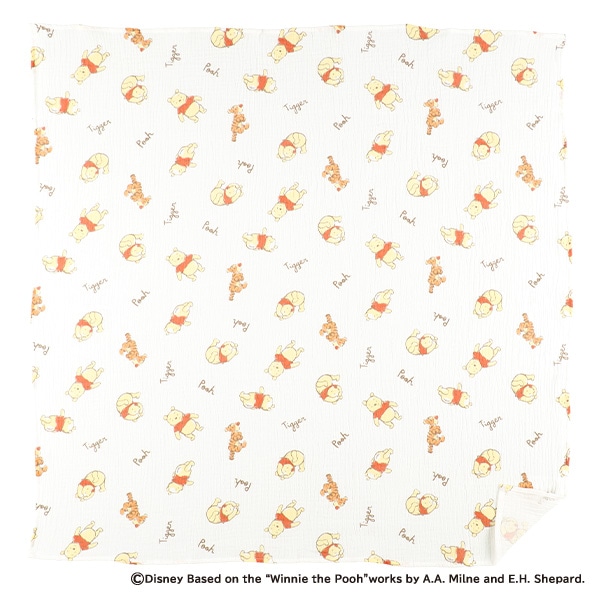 正方形水洗い2重ガーゼ（くまのプーさん）