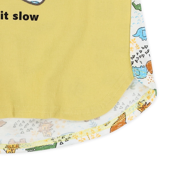 後ろ切り替えドロップショルダーTシャツ