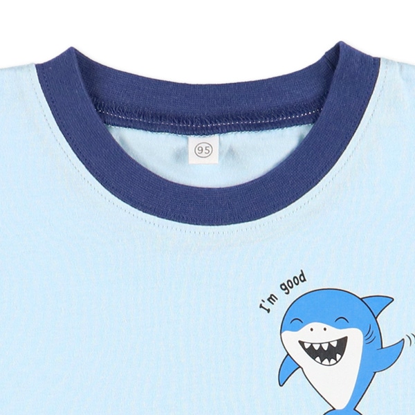 カニ・サメはみ出し半袖Tシャツ