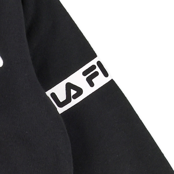 FILA）裏起毛胸刺繍袖ロゴジャケット
