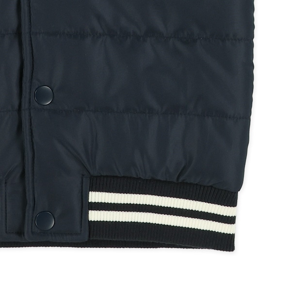 タフタ中綿ベスト