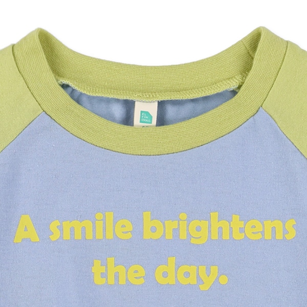 配色ロゴワッペン風プリント長袖Tシャツ