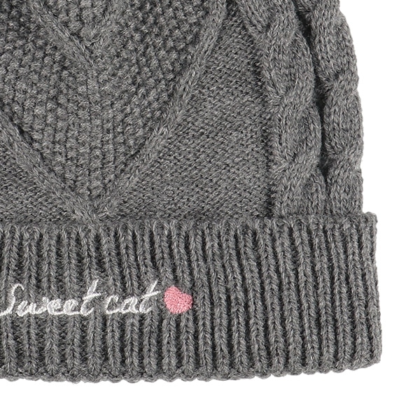 ねこ耳付きケーブルニット帽子