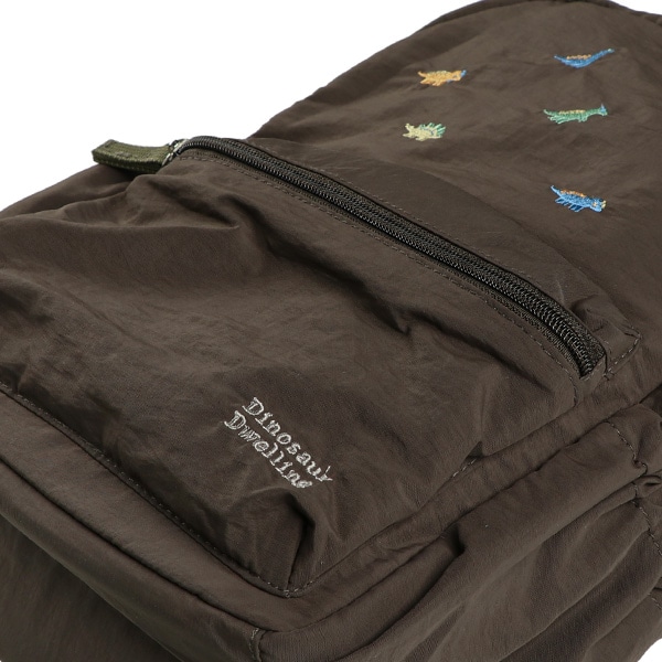 リュック（恐竜刺繍）