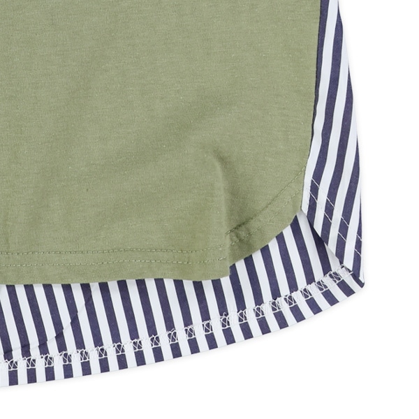 後ろストライプ切り替え胸刺繍半袖Tシャツ
