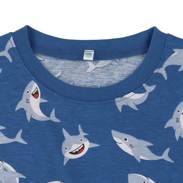 サメ総柄半袖Tシャツ