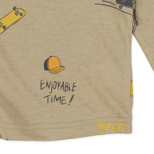 アウトドアモチーフ総柄長袖Tシャツ