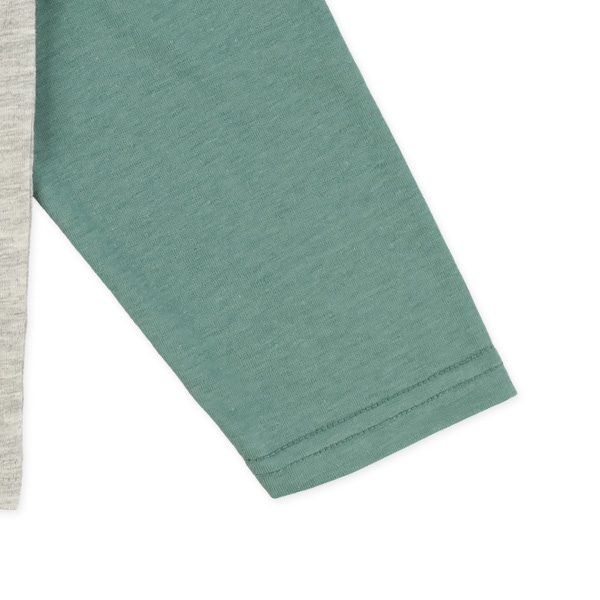 胸ロゴワイド長袖Tシャツ