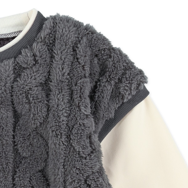 ケーブル柄ボアフリースベストレイヤード風長袖トップス