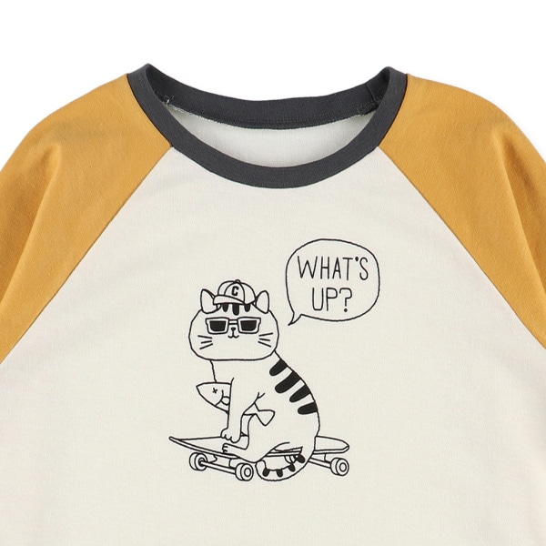 ラグラン長袖パジャマ（ねこスケボー）
