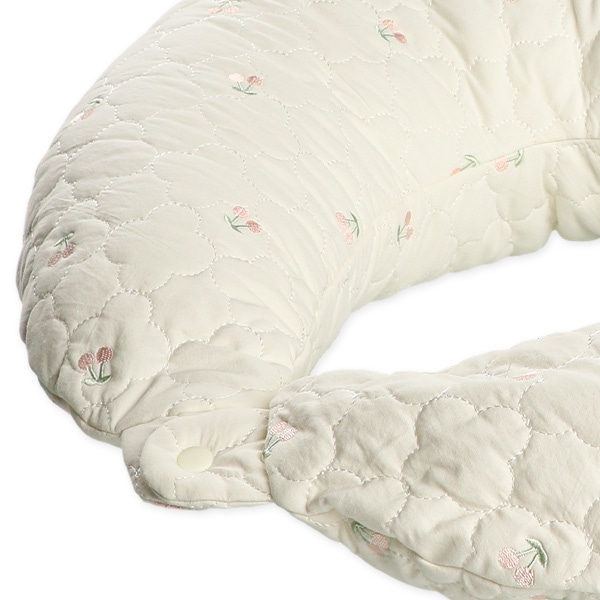 イブル授乳クッション（チェリー）