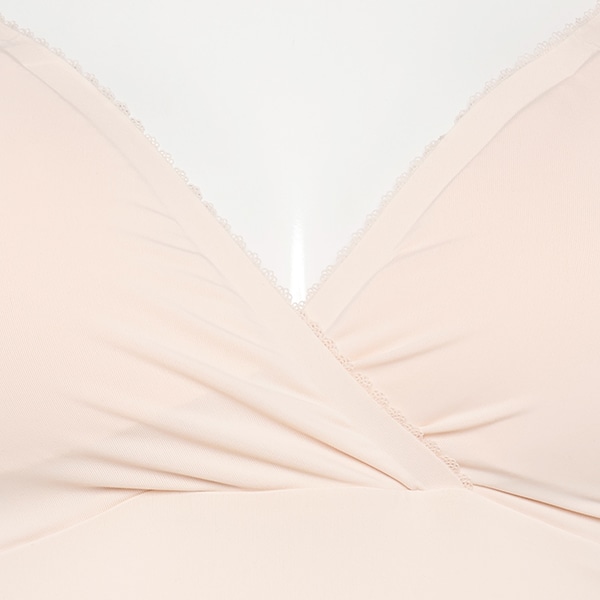 取り外し可能カップ付きナノストレスブラキャミソール（カシュクール）