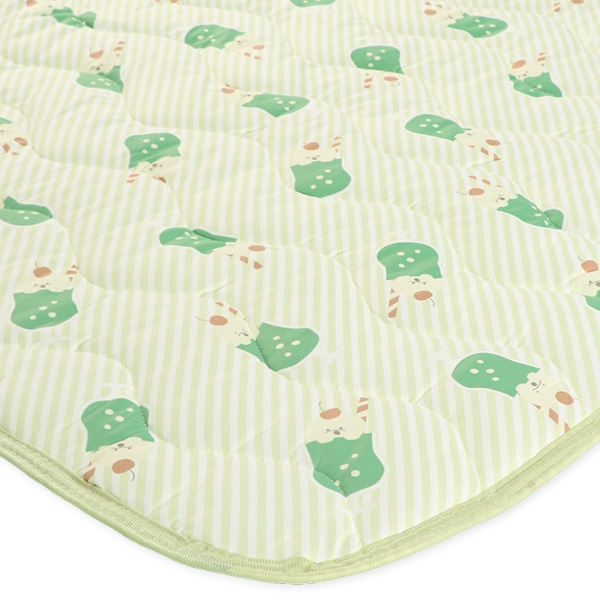 もっちり冷感敷きパッド（クリームソーダ）