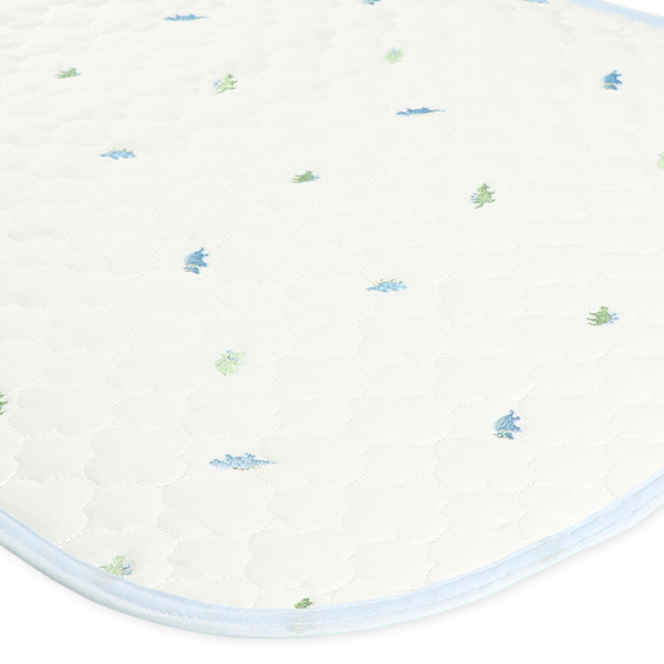 ミニサイズイブル防水キルトパッド（恐竜）