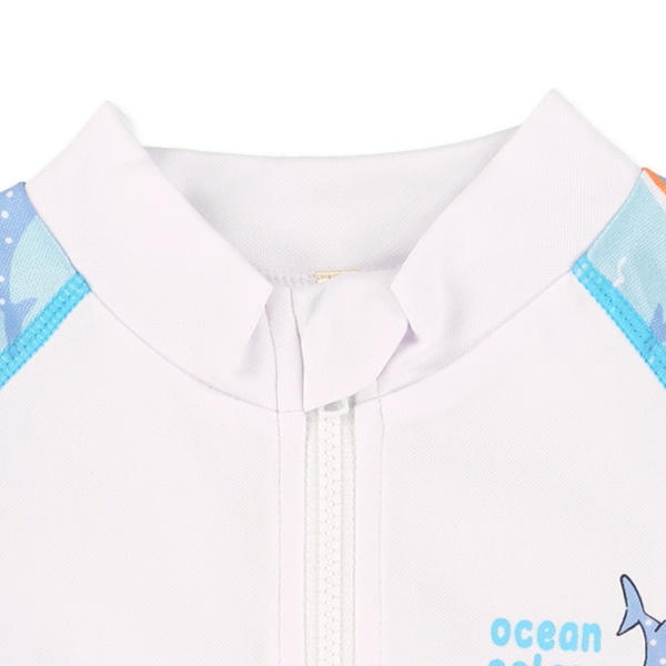 袖サメ柄胸ワンポイントラッシュガード