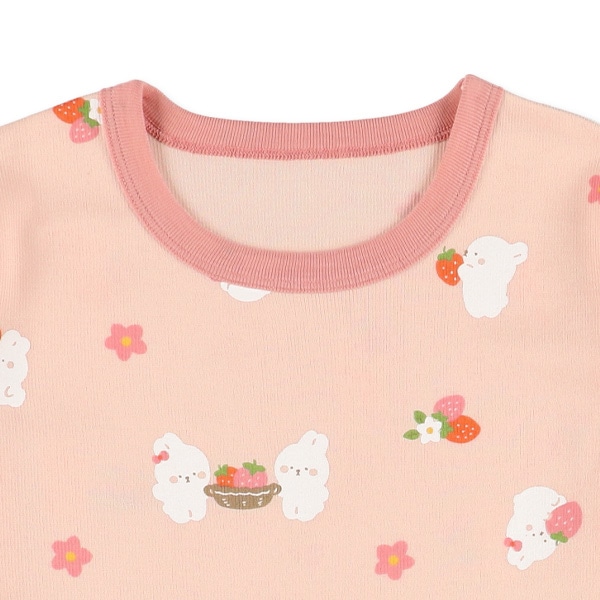 長袖パジャマ（うさぎ・いちご）