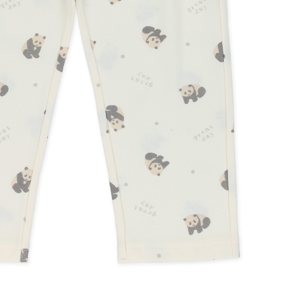 長袖パジャマ（パンダ総柄・ヨーク切り替え）