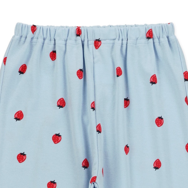 長袖パジャマ（いちご総柄・ヨーク切り替え）