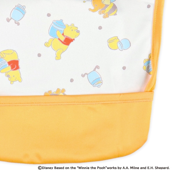 3枚組袖なし食事用エプロン（くまのプーさん）