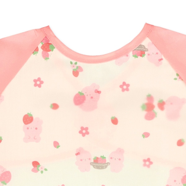 長袖食事用エプロン（うさぎ・いちご）