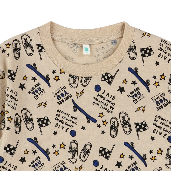 スニーカースケボー柄半袖Tシャツ