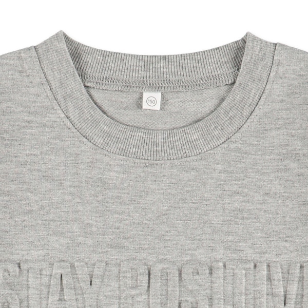 裏毛エンボスロゴ薄手トレーナー