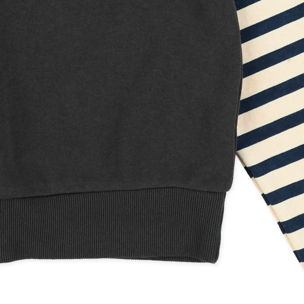 裏毛袖ボーダーレイヤード風トレーナー