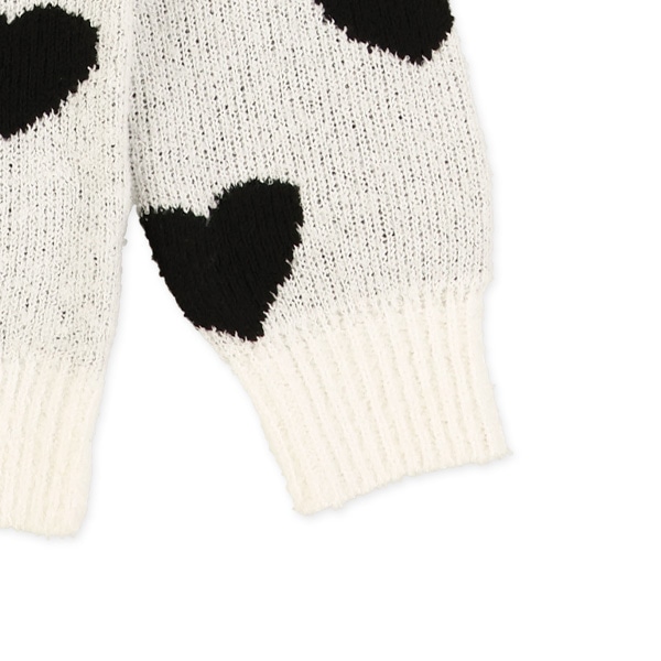 総柄ハートセーター