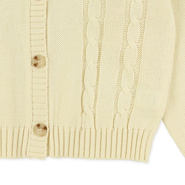 ケーブルニットカーディガン