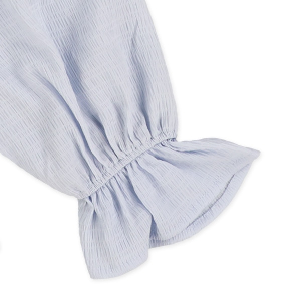 襟付き前開き長袖ブラウス