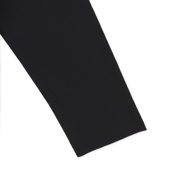 無地黒ベーシック長袖Tシャツ