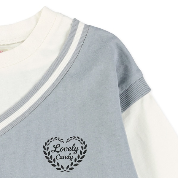 胸ロゴベストレイヤード風長袖Tシャツ
