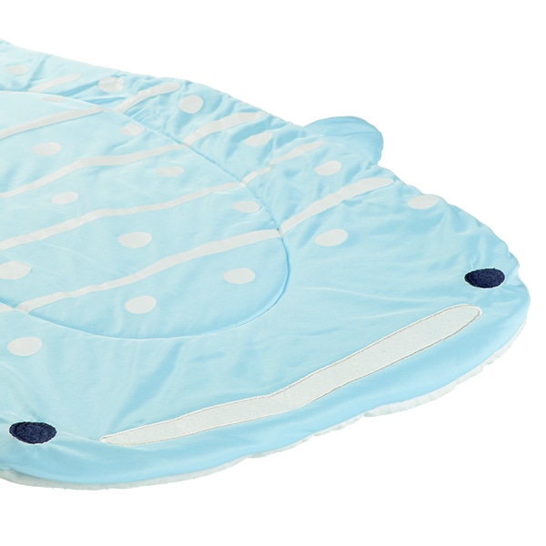 ひんやり冷感マット（ジンベエザメ）55×85cm