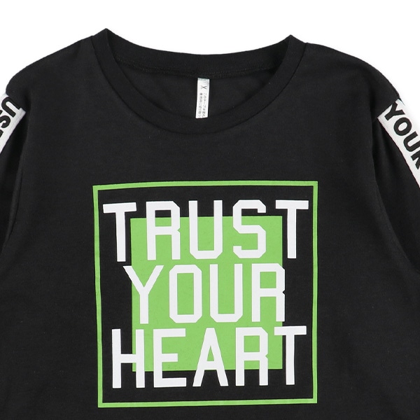 長袖パジャマ（胸ロゴ袖ライン）