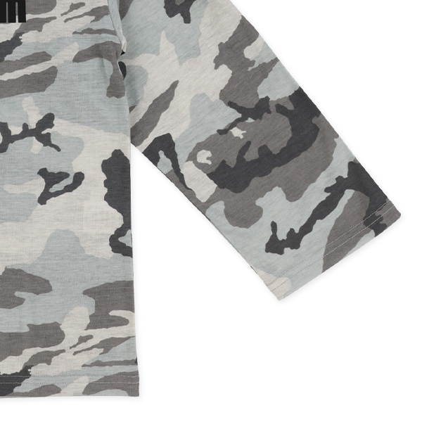 袖ロールアップ長袖パジャマ（迷彩ロゴ）