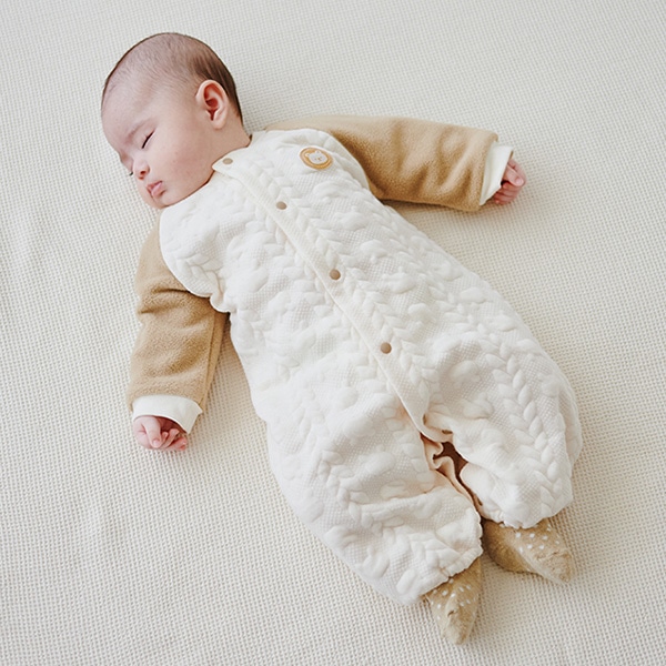 ニットキルト縄柄ラグラン長袖コンビドレス