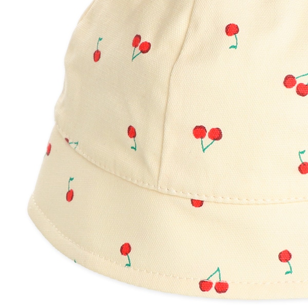 耳付き新生児帽子（チェリー総柄）