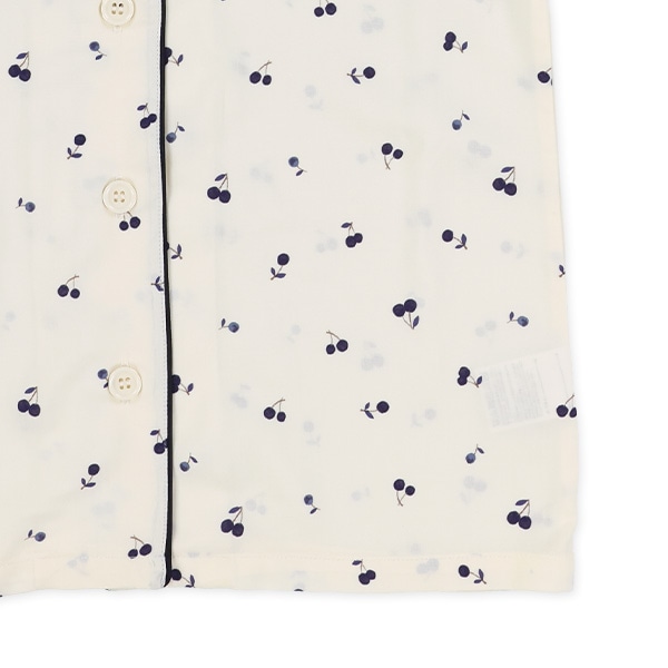 前開き半袖パジャマ（モノトーンチェリー総柄）