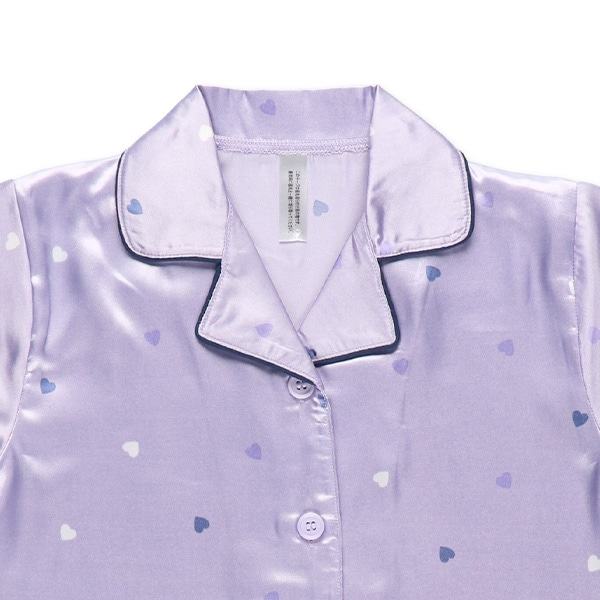 前開き半袖パジャマ（サテン・ハート総柄）