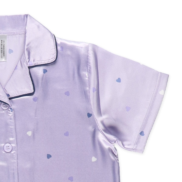 前開き半袖パジャマ（サテン・ハート総柄）