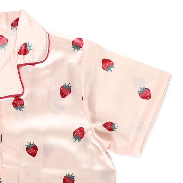 前開き半袖パジャマ（サテン・いちご総柄）