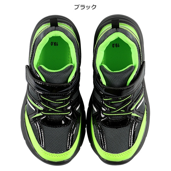 軽量スポーツシューズ