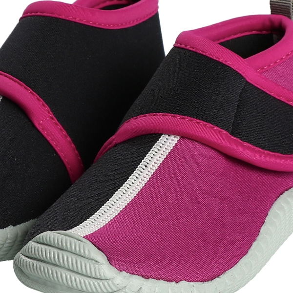 マリンシューズ