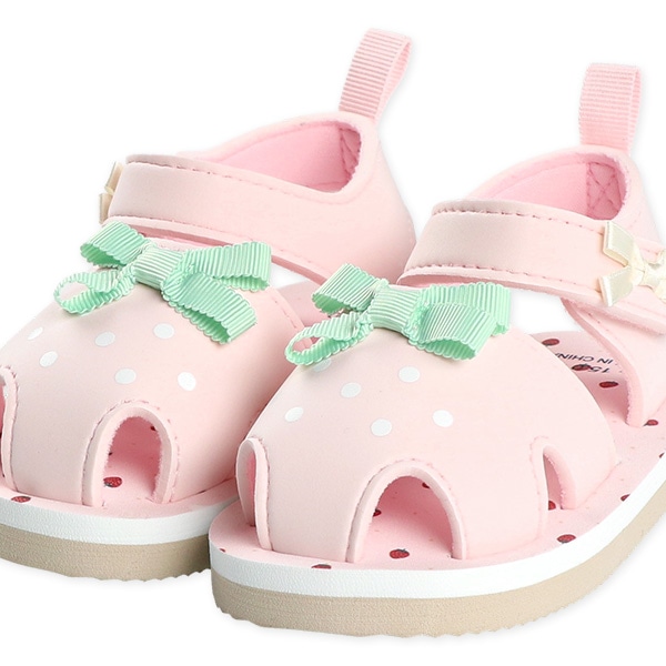 ベビービーチサンダル（なりきりいちご）