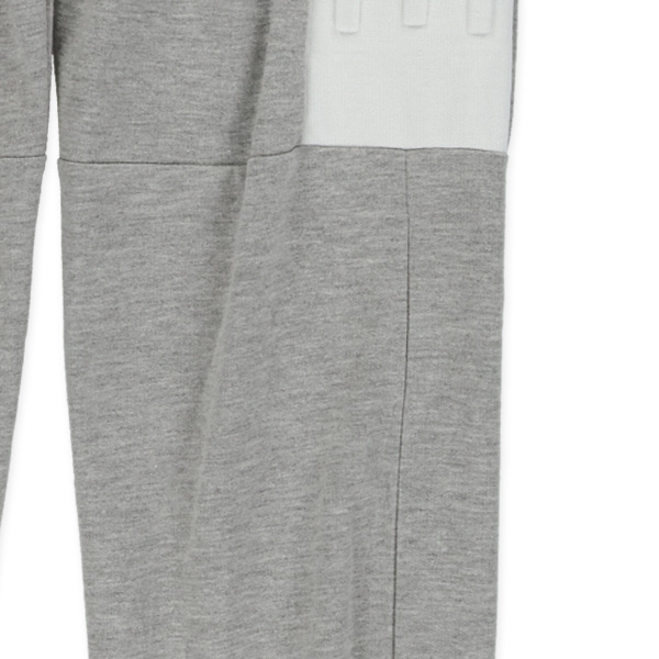 ミニ裏毛エンボス加工切り替えパンツ