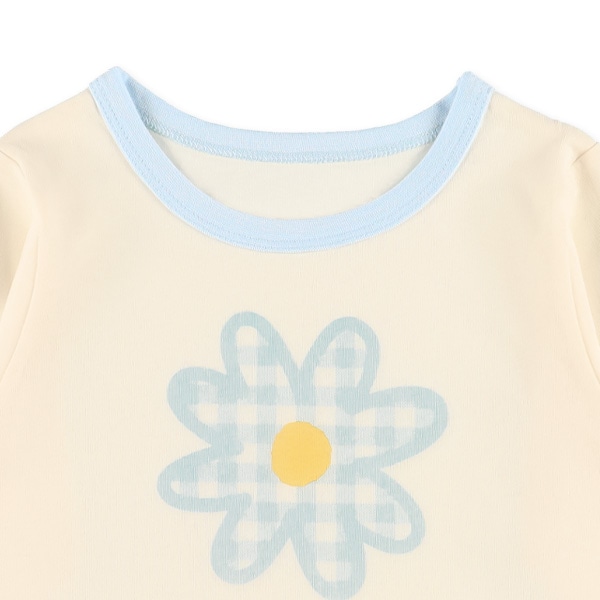 腹巻付き長袖パジャマ（お花ワンポイント）