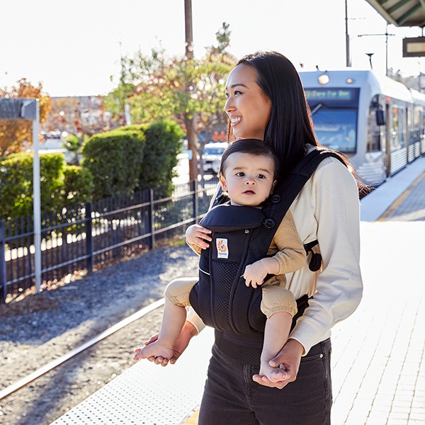 エルゴベビー）オムニブリーズ（ブラック）（0ヶ月～48ヶ月頃まで）